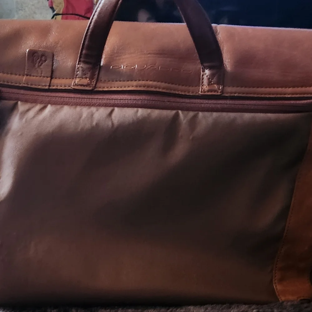 Piquadro fine leather Brown Laptop, business, messenger, bag. Rare find. - Picture 2 of 16